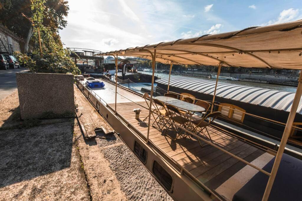 Classic Riverboat In The Center Of Paříž Exteriér fotografie