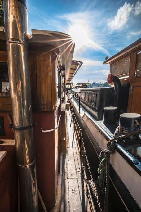 Classic Riverboat In The Center Of Paříž Exteriér fotografie